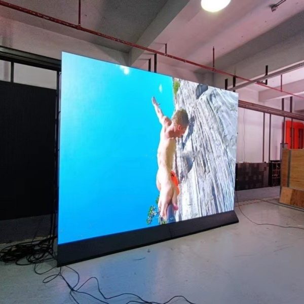 Indoor LED display panel from the source factory, P2 seamless splicing high-definition LED video wall, cinema LED wall. Minimum order quantity: 1 piece.