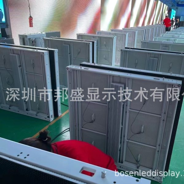 New P6.67 common cathode high-brightness 960x960 outdoor LED display screen billboard. Wholesale LED advertising screen. Minimum order quantity: 1 piece.
