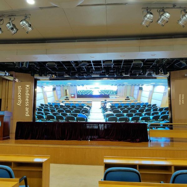 P2, P2.5, P3 indoor LED display screens, full-color led small-pitch conference rooms, large screen meetings